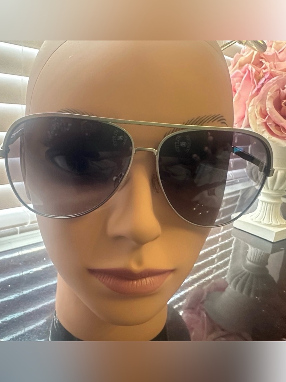 Fossil Aviator Sunglasses - Silver Frame with Dark Gradient Lenses- Unisex
